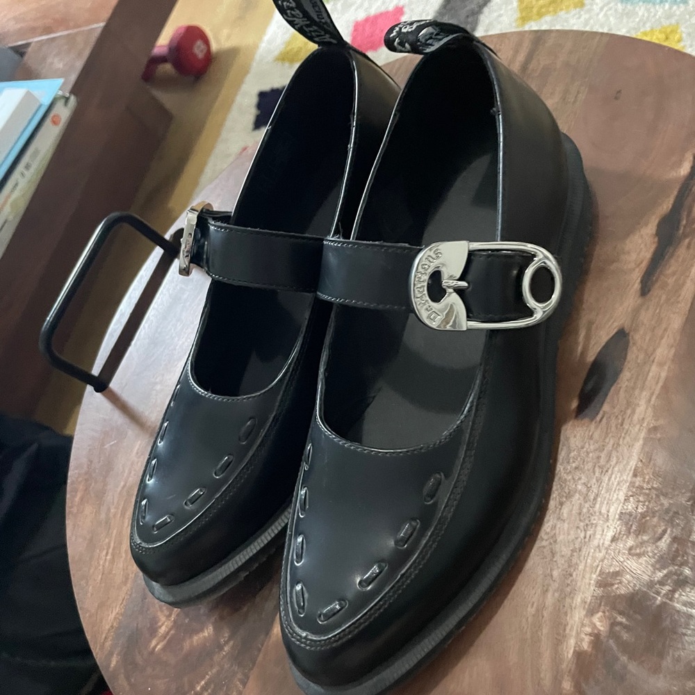 Dr Martens Retro Cammay Flats